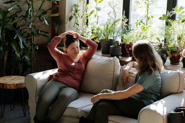How can I get them to talk? Talking naturally in qualitative research interviews